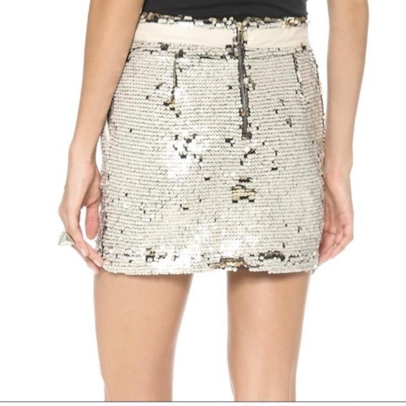 Skirt - Picture 1 of 2